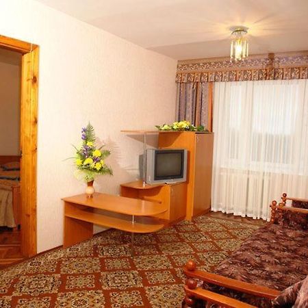 Profssoyuzny Hotel Csernyihiv Szoba fotó