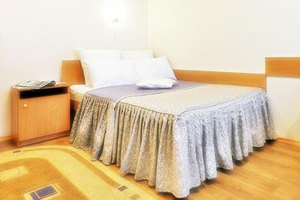 Profssoyuzny Hotel Csernyihiv Szoba fotó