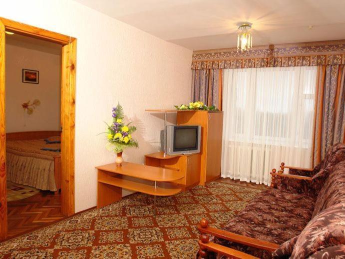Profssoyuzny Hotel Csernyihiv Szoba fotó